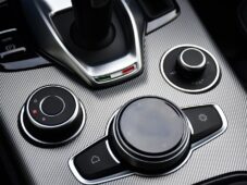 Alfa Romeo Stelvio VELOCE Q4 1M ZÁRUKA - 24