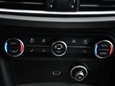 Alfa Romeo Stelvio VELOCE Q4 1M ZÁRUKA - 26