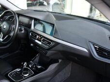 BMW Řada 2 218d TAŽNÉ HUD ČR 1M - 17