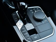 BMW Řada 2 218d TAŽNÉ HUD ČR 1M - 24