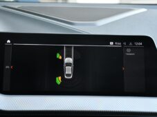 BMW Řada 2 218d TAŽNÉ HUD ČR 1M - 33