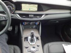 Alfa Romeo Stelvio 2.0 Turbo 16V 206kW Ti - 6