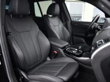 BMW X3 2,0d xDrive M-SPORT ČR 1.MAJ - 13