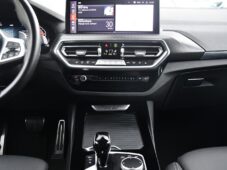 BMW X3 2,0d xDrive M-SPORT ČR 1.MAJ - 22