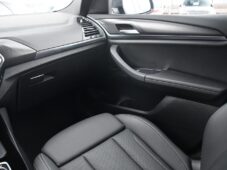 BMW X3 2,0d xDrive M-SPORT ČR 1.MAJ - 23