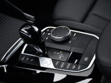 BMW X3 2,0d xDrive M-SPORT ČR 1.MAJ - 33