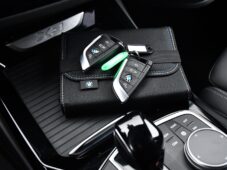 BMW X3 2,0d xDrive M-SPORT ČR 1.MAJ - 42