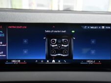 BMW X3 M50 xDrive HUD H&K REZERVACE - 32