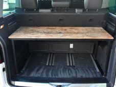 Volkswagen Multivan 2.0TDi ČR 7.MÍST TAŽNÉ M.TOP - 33