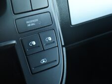 Volkswagen Multivan 2.0TDi ČR 7.MÍST TAŽNÉ M.TOP - 25