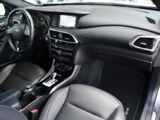 Mercedes-Benz GLA INFINITI QX30 220 CDI 4MATIC - 12