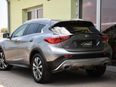 Mercedes-Benz GLA INFINITI QX30 220 CDI 4MATIC - 1