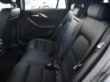 Mercedes-Benz GLA INFINITI QX30 220 CDI 4MATIC - 19