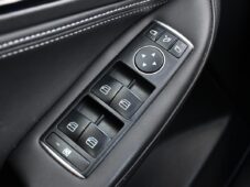 Mercedes-Benz GLA INFINITI QX30 220 CDI 4MATIC - 29