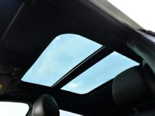 Mercedes-Benz GLA INFINITI QX30 220 CDI 4MATIC - 43