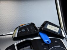 BMW Řada 3 320d xDrive M-SPORT 1M ČR HUD - 43