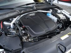 Audi A4 2.0TDi 110kW PANO ACC VÝHŘEV - 52