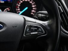 Ford Kuga 2,0TDCi AUT. A/C ČR - 23