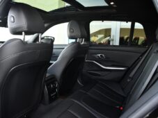 BMW Řada 3 320d xDrive M-SPORT 1.M ZÁRUKA - 19