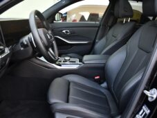 BMW Řada 3 320d xDrive M-SPORT 1.M ZÁRUKA - 12