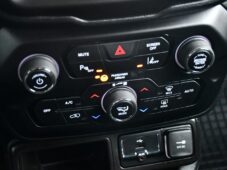 Jeep Renegade 1.3TURBO 2xPNEU 111kW ČR - 24