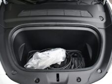 Tesla Model Y STANDARD RANGE 1M SoH 96% - 37