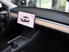 Tesla Model Y STANDARD RANGE 1M SoH 96% - 16