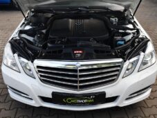 Mercedes-Benz Třídy E 250CDi 4MATIC PANORAMA - 46