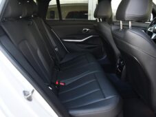 BMW Řada 3 320d xD M-SPORT 3LZÁRUKA ČR 1M - 18