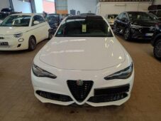 Alfa Romeo Giulia 2.0 Turbo 206kW AT8-Q4 Veloce - 4