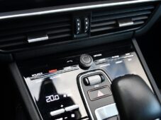 Porsche Cayenne 3.0V6 PLATINUM EDITION APPROVE - 28