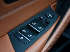 BMW M5 COMP.HUD H/K CARBON CERAMIC ČR - 24