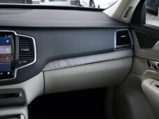 Volvo XC90 T8 AWD RECHARGE 7MÍST 1M 2PNEU - 7