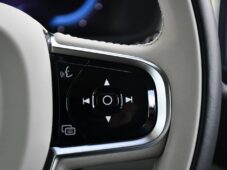 Volvo XC90 T8 AWD RECHARGE 7MÍST 1M 2PNEU - 23