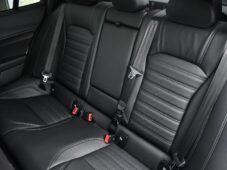 Alfa Romeo Giulia 2.0T VELOCE PANO AT8-Q4 206kW - 18