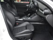 Alfa Romeo Giulia 2.0T VELOCE PANO AT8-Q4 206kW - 19