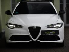 Alfa Romeo Giulia 2.0T VELOCE PANO AT8-Q4 206kW - 9