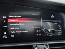 Alfa Romeo Giulia 2.0T VELOCE PANO AT8-Q4 206kW - 40