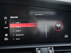 Alfa Romeo Giulia 2.0T VELOCE PANO AT8-Q4 206kW - 42