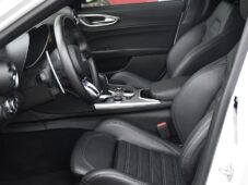 Alfa Romeo Giulia 2.0T VELOCE PANO AT8-Q4 206kW - 13