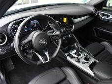 Alfa Romeo Giulia 2.0T VELOCE PANO AT8-Q4 206kW - 14