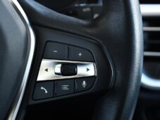 BMW Řada 3 320D xDrive 2xALU 1M ČR - 24