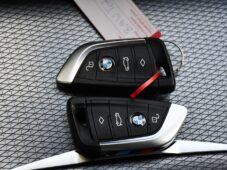 BMW i4 eDrive40 M-SPORT HUD 1.M TAŽNÉ - 40