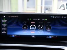 BMW Řada 3 320d xDrive M-SPORT 1.M ČR HUD - 36