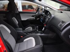 Kia Ceed 1.6GDi - 17