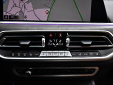 BMW X5 xDrive40i M-SPORT TAŽNÉ 7.MÍST - 26