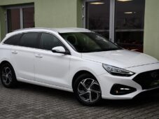 Hyundai i30 1.6CRDi SMART CARPLAY KAMER ČR - 1