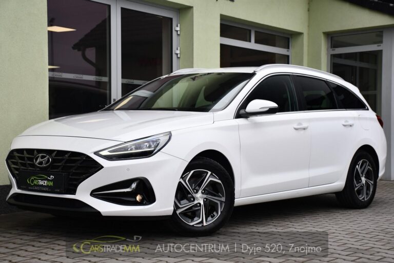 Hyundai i30 1.6CRDi SMART CARPLAY KAMER ČR - 1