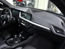 BMW Řada 2 218d M-SPORT HUD 1M ČR - 17