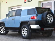 Toyota FJ Cruiser 4,0 VVT-i V6 AWD AT - 2